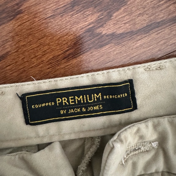 Jack and Jones Chinos Size 31/34 - Picture 3 of 5